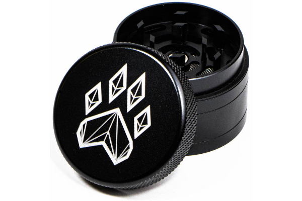 Wolf Traditional 4-Piece Herb Grinder - Black